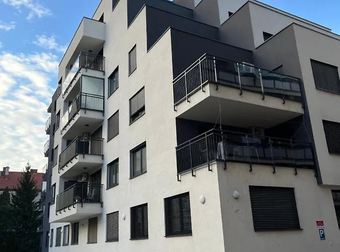 Elegant Escape Ii - Centre & Free Parking Μπρατισλάβα