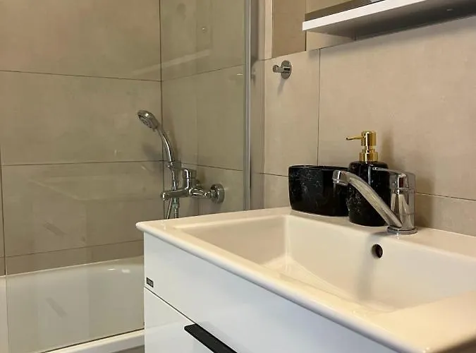 Elegant Escape Ii - Centre & Free Parking