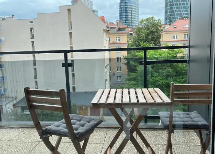 Elegant Escape Ii - Centre & Free Parking Μπρατισλάβα