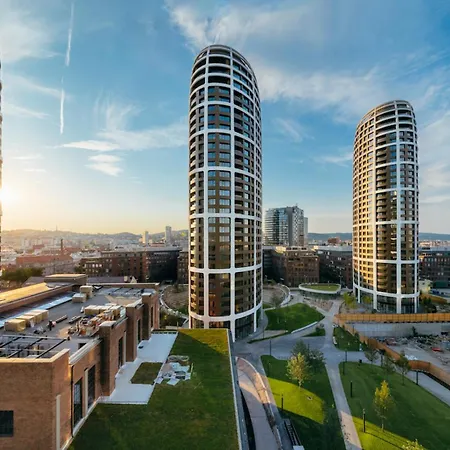 Elegant Escape Ii - Centre & Free Parking 아파트